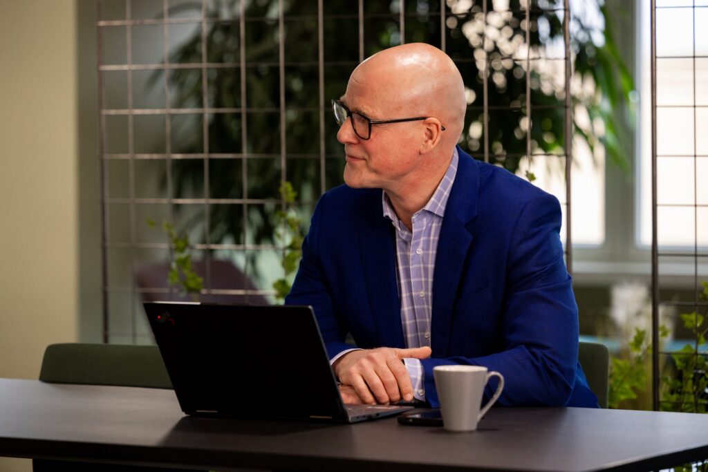 Espen Bjaarstad, Lockton